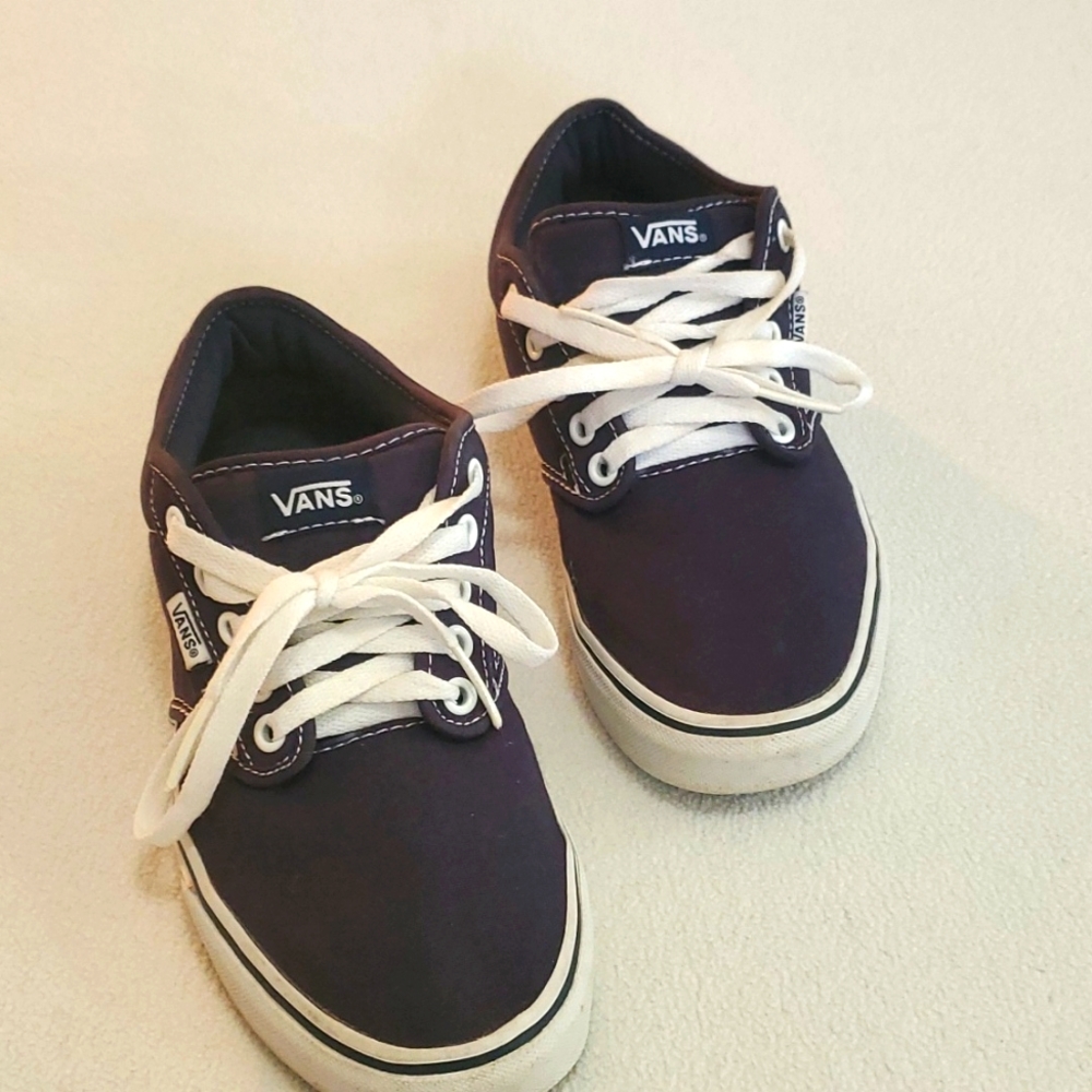 Women's Vans blue canvas skate shoe USA size 9